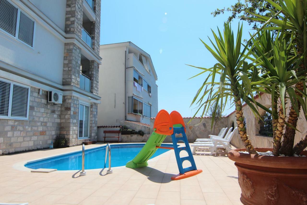 Lux M & A Apartments Budva Luaran gambar